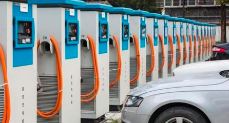 充電未來 汽車充電設(shè)備與車充安充電樁的研發(fā)進展與前景